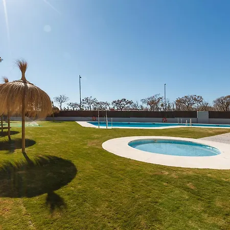 A&n Sea View Terrace & Pool Getaway * 토레델마르