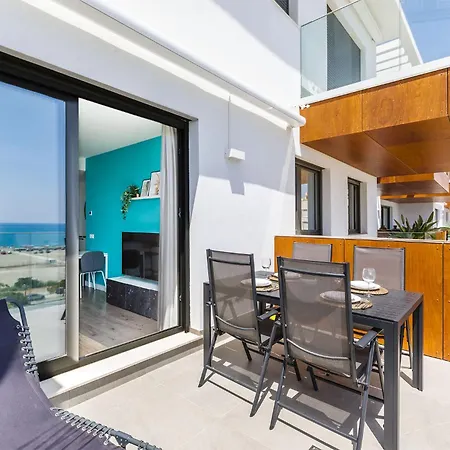 A&n Sea View Terrace & Pool Getaway * 토레델마르