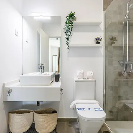 A&n Sea View Terrace & Pool Getaway 아파트 토레델마르