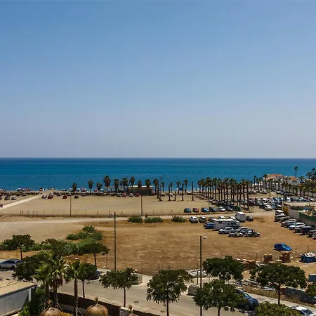A&n Sea View Terrace & Pool Getaway 아파트