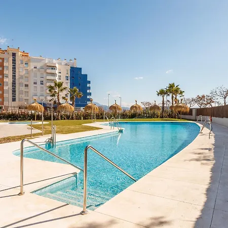 A&n Sea View Terrace & Pool Getaway 토레델마르